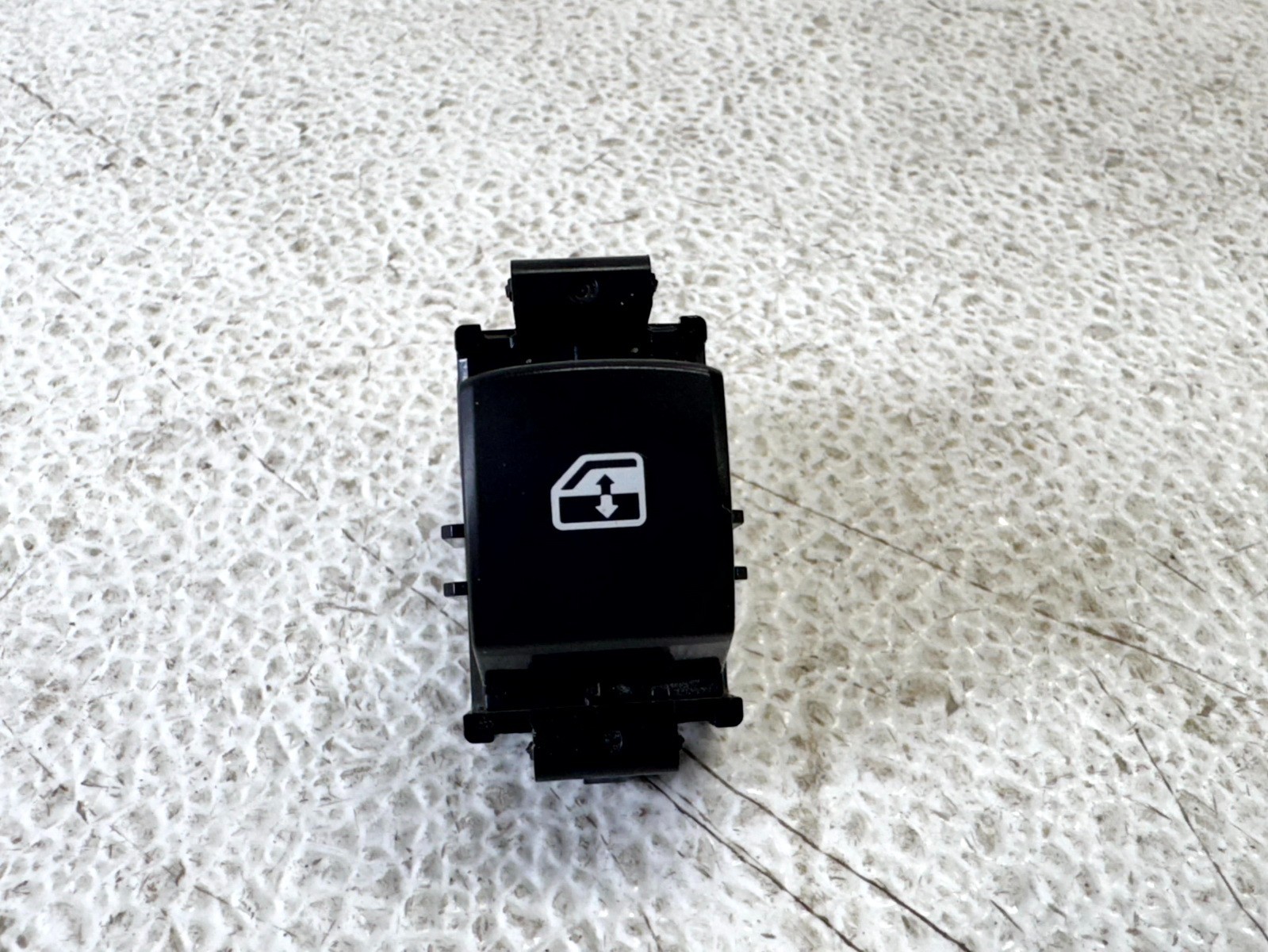 14-20 MITSUBISHI OUTLANDER REAR LEFT LH SIDE DOOR WINDOW CONTROL SWITCH