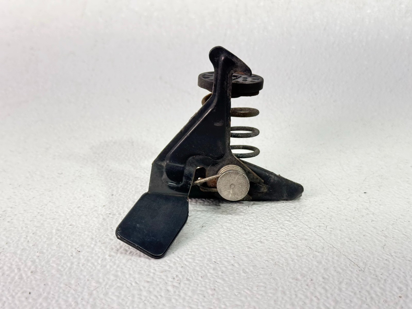 14-24 INFINITI Q50 Q60 FRONT HOOD BONNET SECONDARY LATCH LOCK SAFETY CATCH
