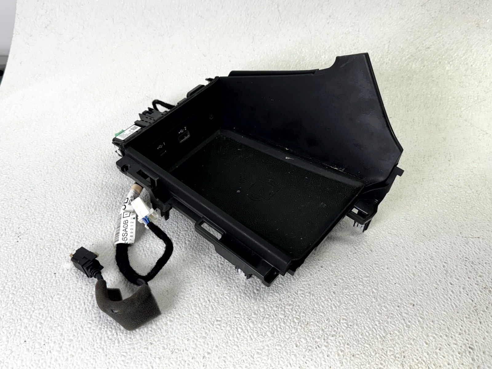 22-25 INFINITI QX60 FRONT CENTER CONSOLE WIRELESS PHONE CHARGER & USB PORT