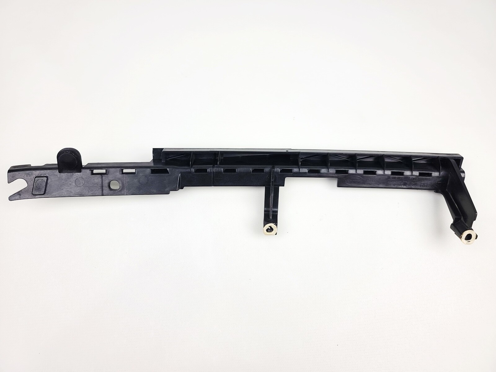 12-15 RANGE ROVER EVOQUE REAR RIGHT RH SIDE DOOR WINDOW COVER GUIDE BRACKET