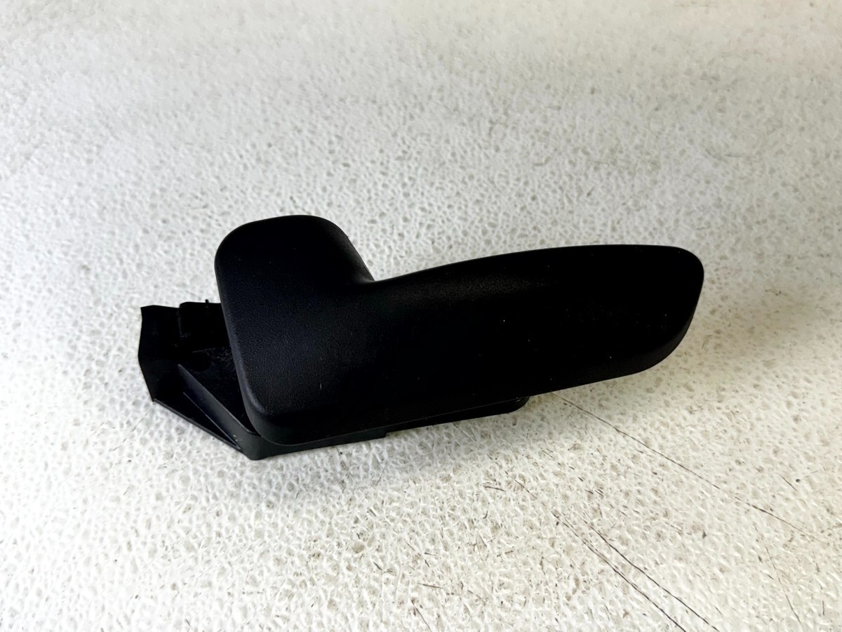 19-21 RAM PROMASTER 1500 2500 3500 FRONT LEFT LH SIDE INTERIOR DOOR HANDLE