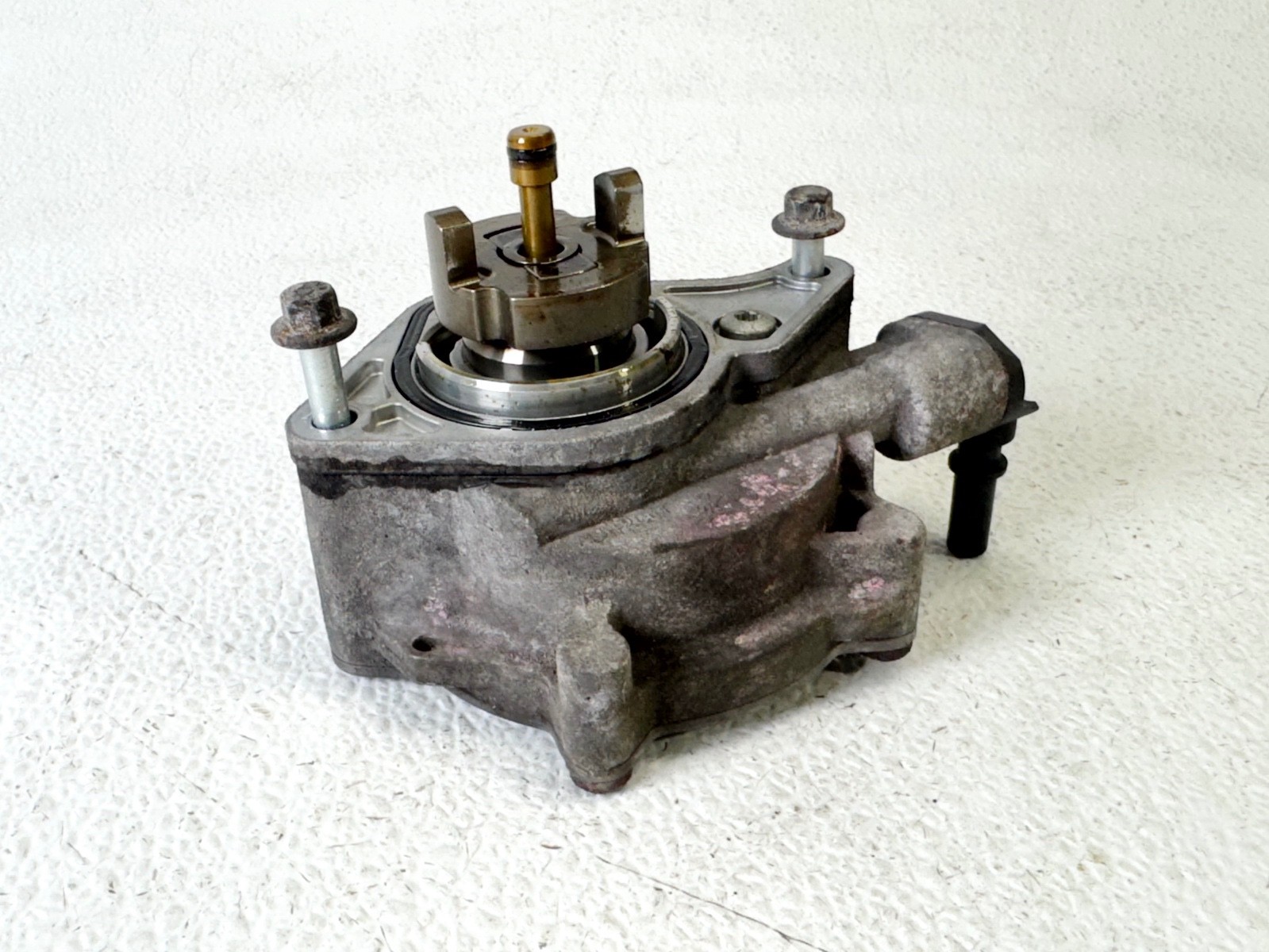 17-20 JAGUAR F-PACE BRAKE VACUUM PUMP ASSEMBLY