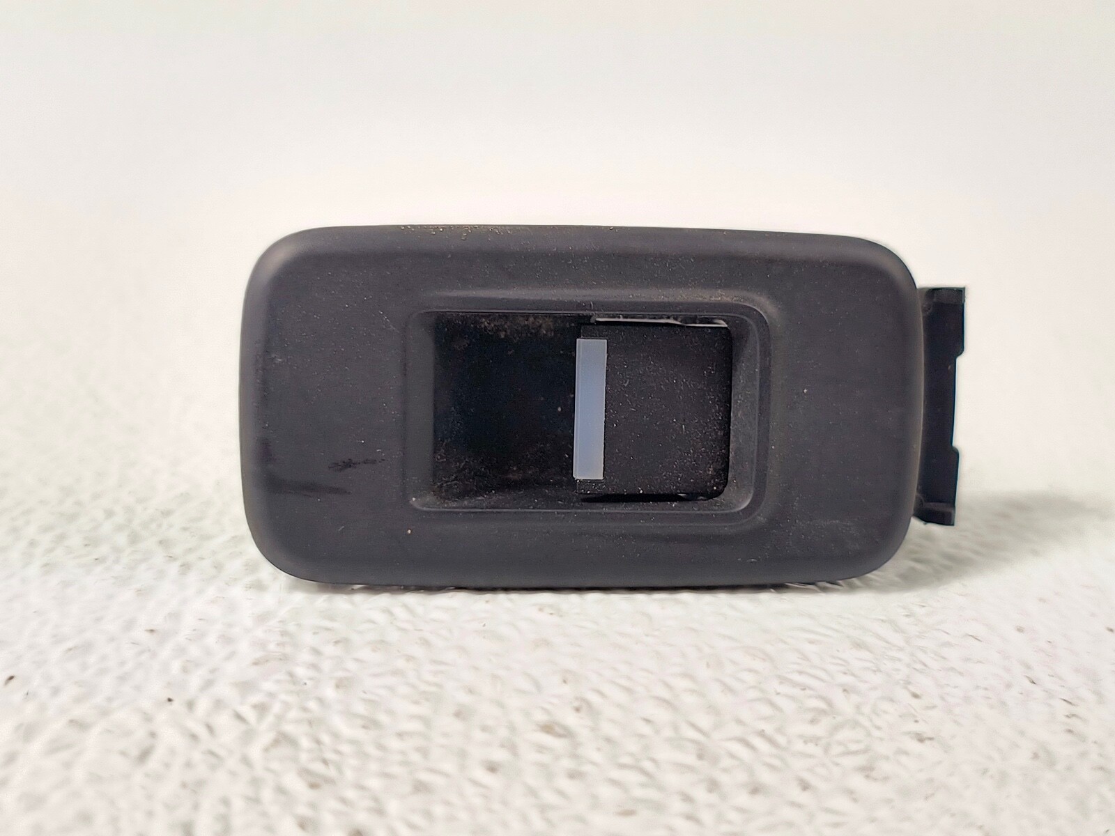 17-20 JAGUAR XE REAR RIGHT PASS RH SIDE DOOR WINDOW SWITCH CONTROL KNOB