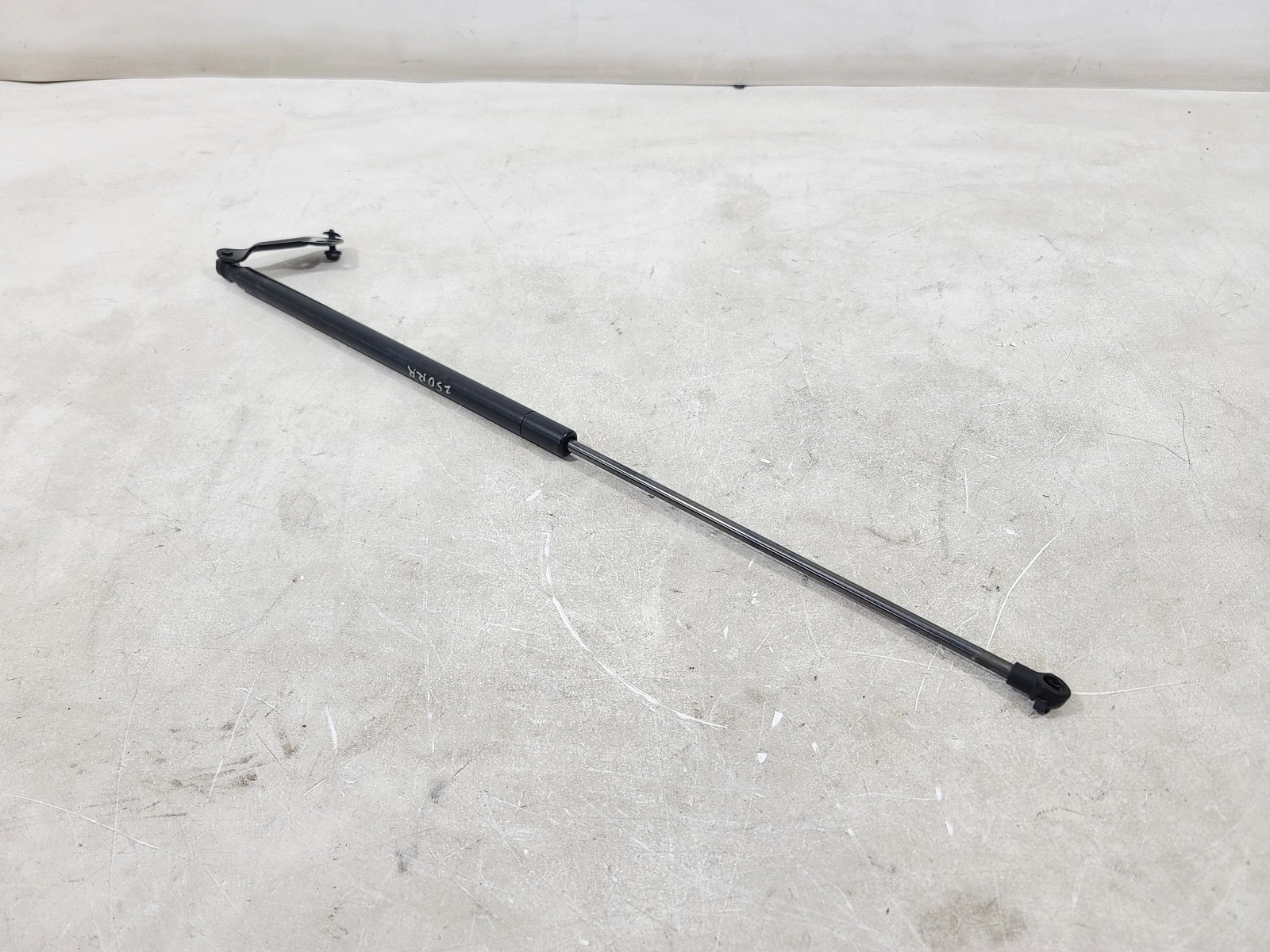 11-17 NISSAN JUKE REAR RIGHT PASS SIDE TAILGATE LIFT STRUT SUPPORT CYLINDER