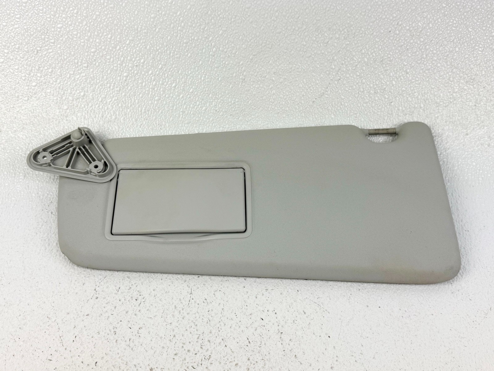 15-19 LAND ROVER DISCOVERY SPORT FRONT LEFT DRIVER SIDE WINDSHIELD SUN VISOR