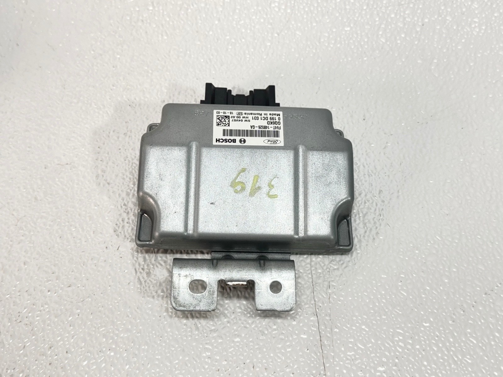 17-19 FORD ESCAPE DASHBOARD PANEL VOLTAGE CONVERTER CONTROL MODULE UNIT