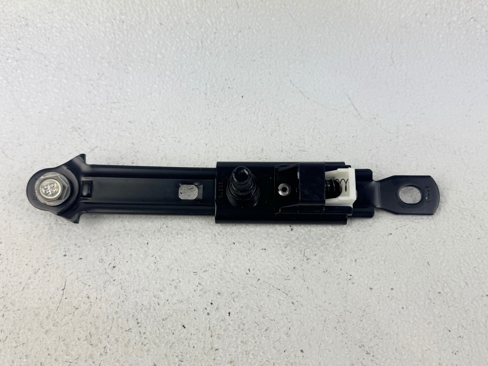 18-20 INFINITI Q50 FRONT RIGHT PASS SIDE SEAT BELT SEATBELT HEIGHT ADJUSTER