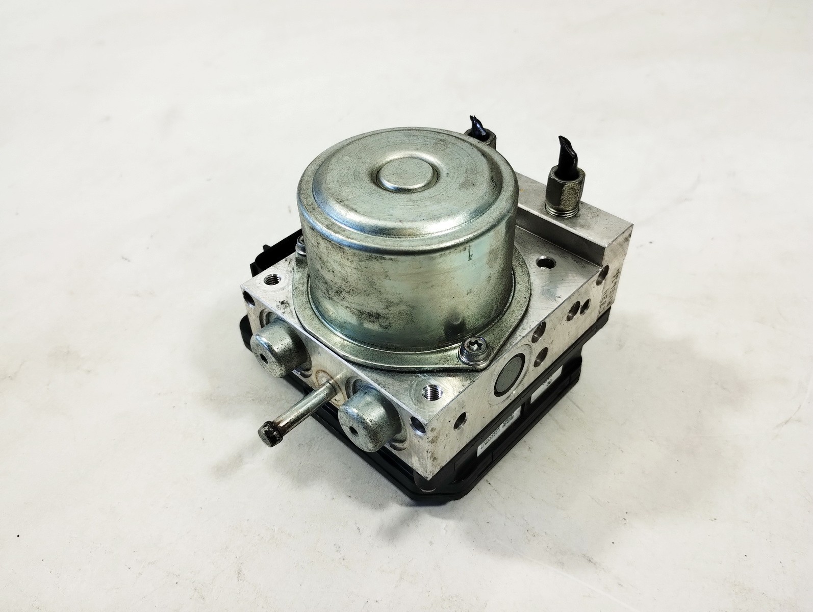 13-15 NISSAN JUKE ABS ANTI LOCK WHEEL BRAKE PUMP CONTROL MODULE UNIT