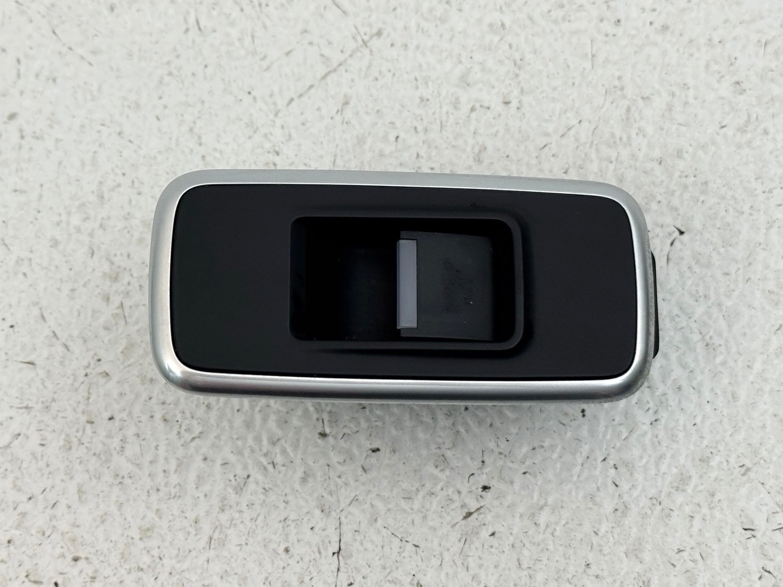 17-20 JAGUAR F-PACE FRONT RIGHT PASSENGER SIDE DOOR WINDOW SWITCH CONTROL