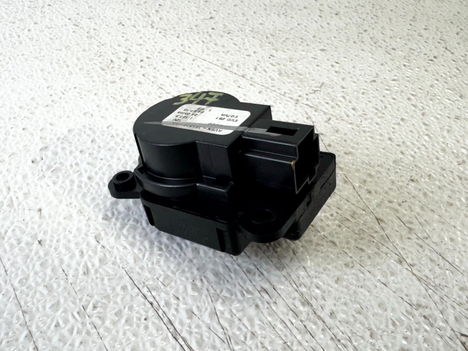 17-19 FORD ESCAPE HVAC A / C HEATER FLAP BLEND DOOR SERVO MOTOR ACTUATOR