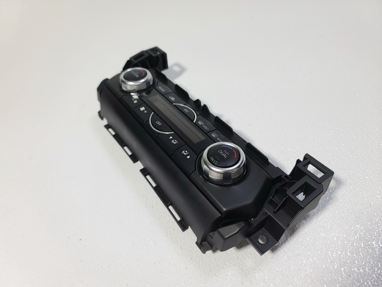 18 2018 MAZDA CX-9 cx9 DASH DASHBOARD HEATER CLIMATE CONTROL SWITCH PANEL