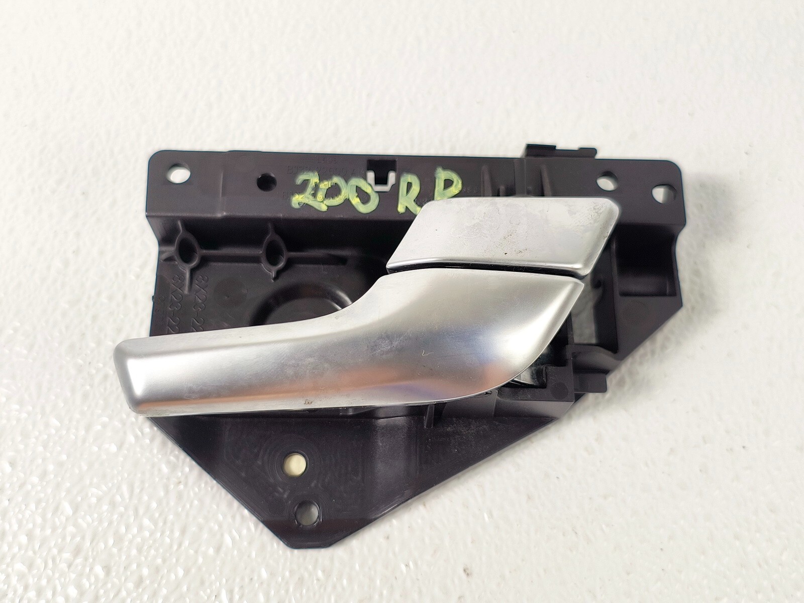 12-18 RANGE ROVER EVOQUE REAR RIGHT RH PASS SIDE INTERIOR DOOR HANDLE BEZEL