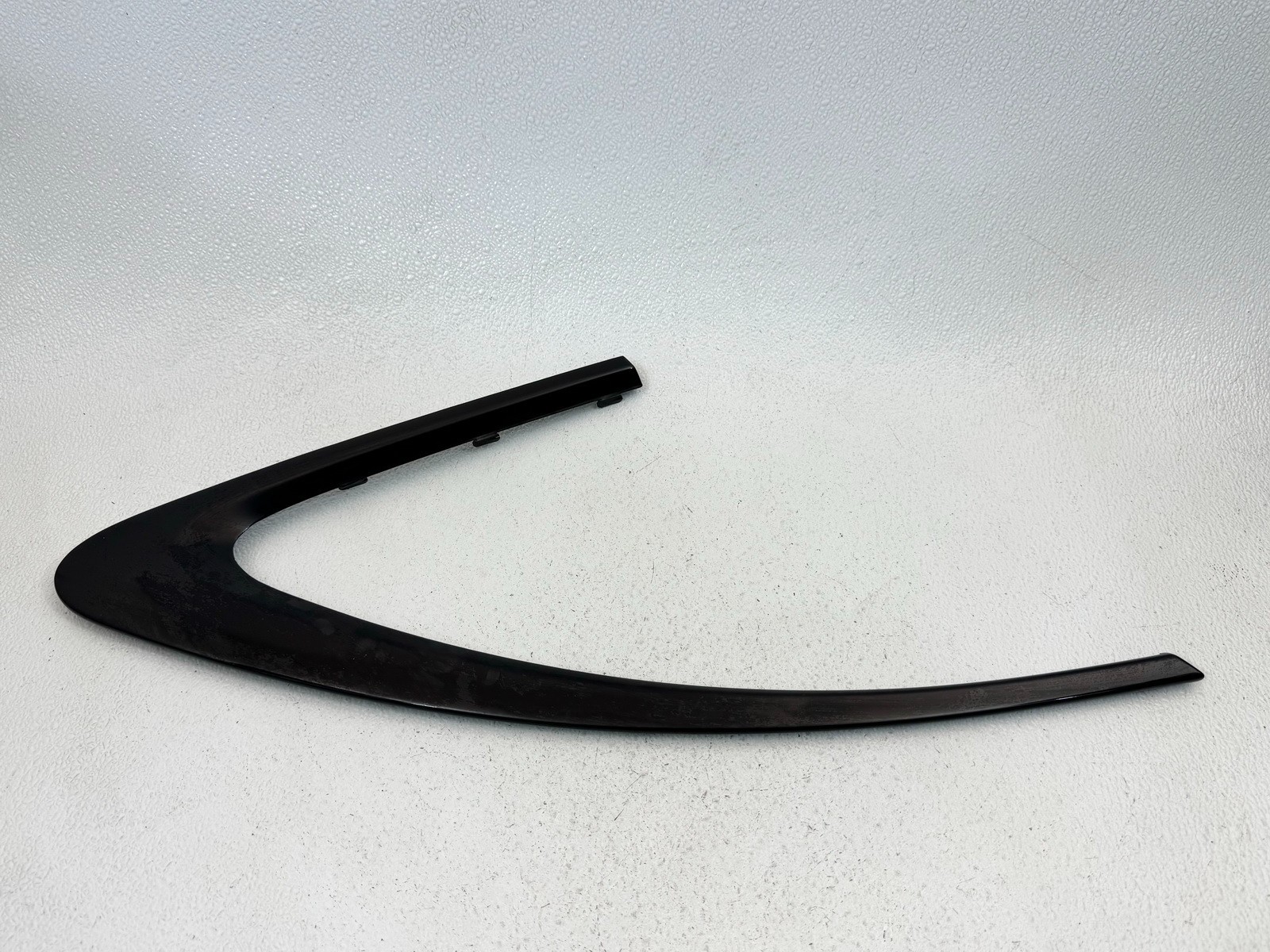17-20 JAGUAR F-PACE REAR LEFT LH DRIVER SIDE QUARTER WINDOW TRIM MOLDING