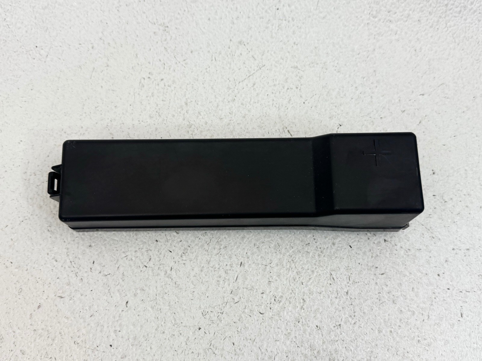 13-20 INFINITI JX35 QX60 UPPER RELAY BOX COVER TRIM PANEL
