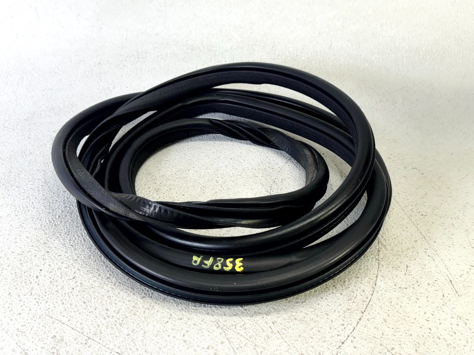 16-20 INFINITI QX60 FRONT RIGHT RH PASS SIDE DOOR WEATHERSTRIP RUBBER SEAL