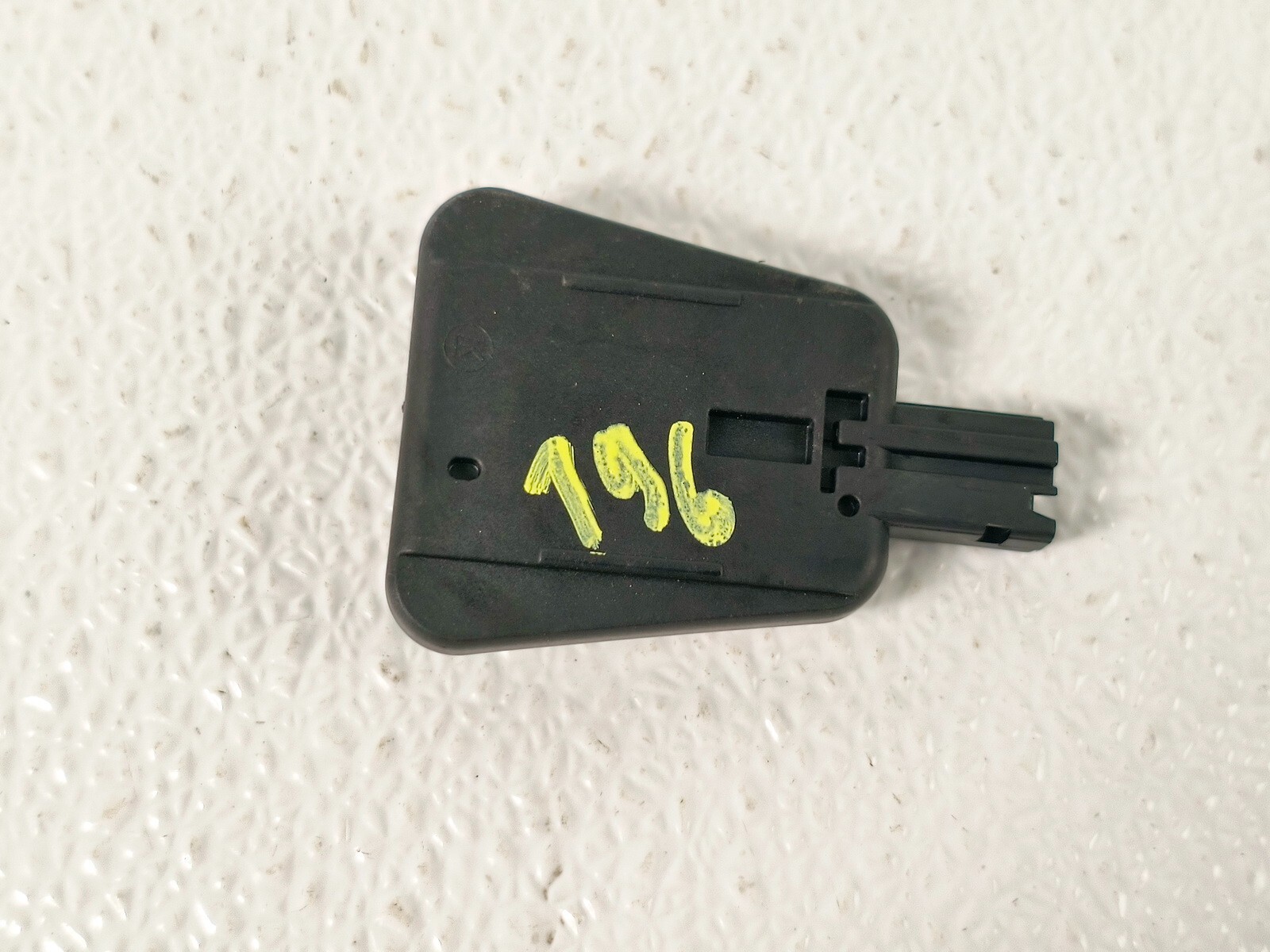 17-23 JAGUAR XF XE F-PACE FRONT WINDSHIELD WIPER RAIN SENSOR MODULE UNIT