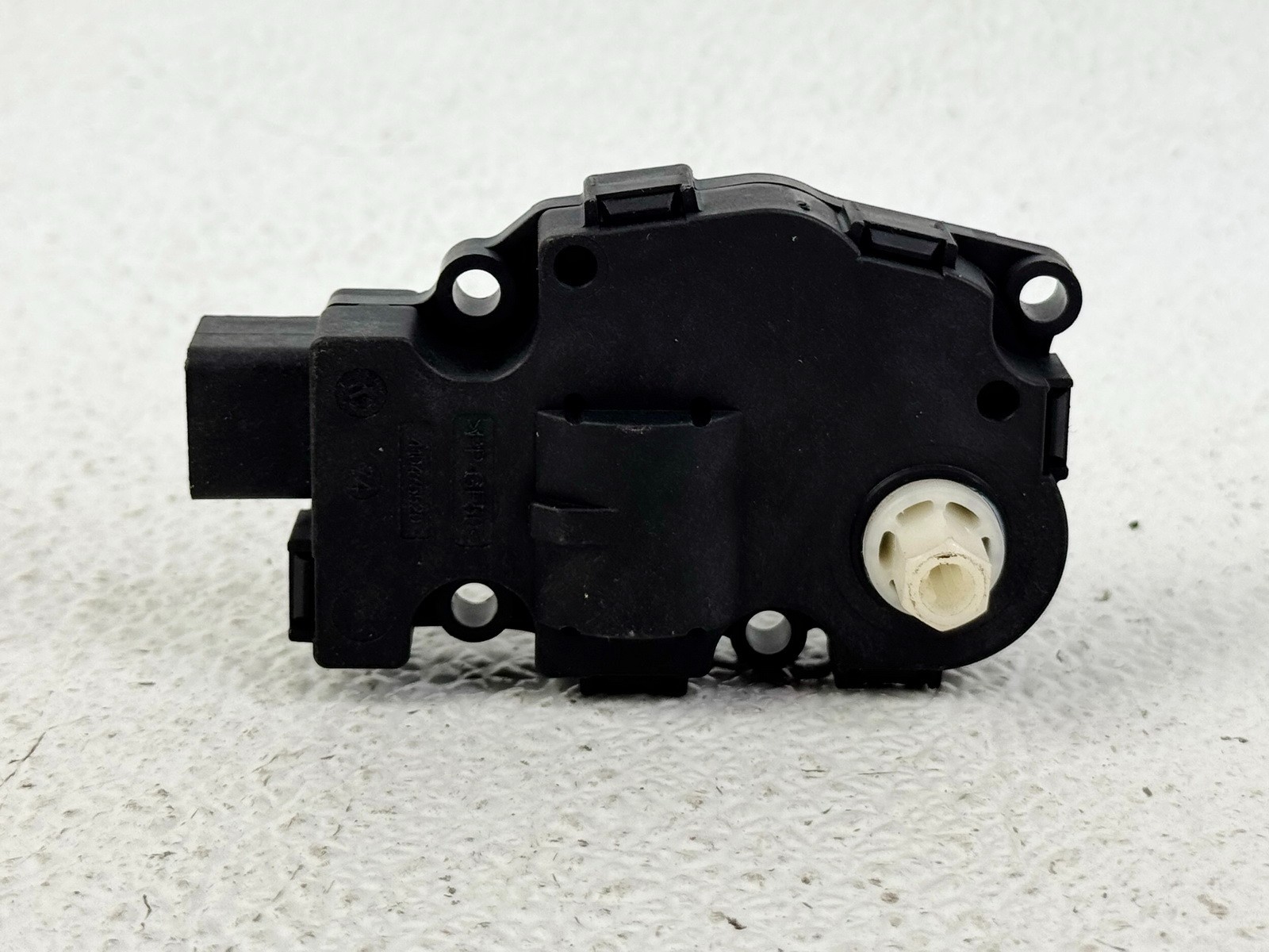 15-19 LAND ROVER DISCOVERY SPORT A / C HEATER MOTOR ACTUATOR MAHLE