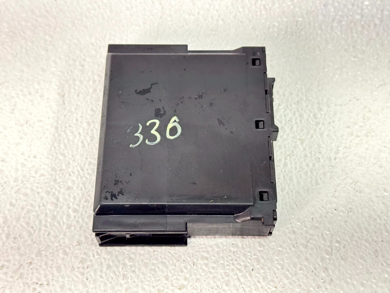 18-22 HONDA ACCORD FUSE RELAY JUNCTION BOX BLOCK CONTROL MODULE
