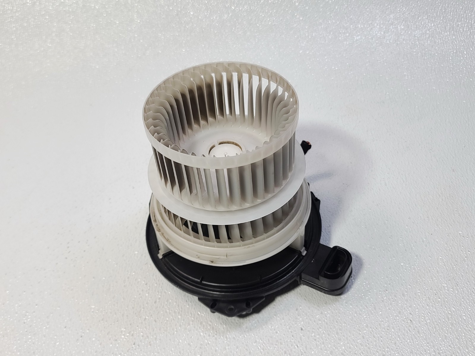 16-23 MAZDA CX-9 CX9 HVAC A/C AIR CONDITIONING HEATER BLOWER FAN MOTOR