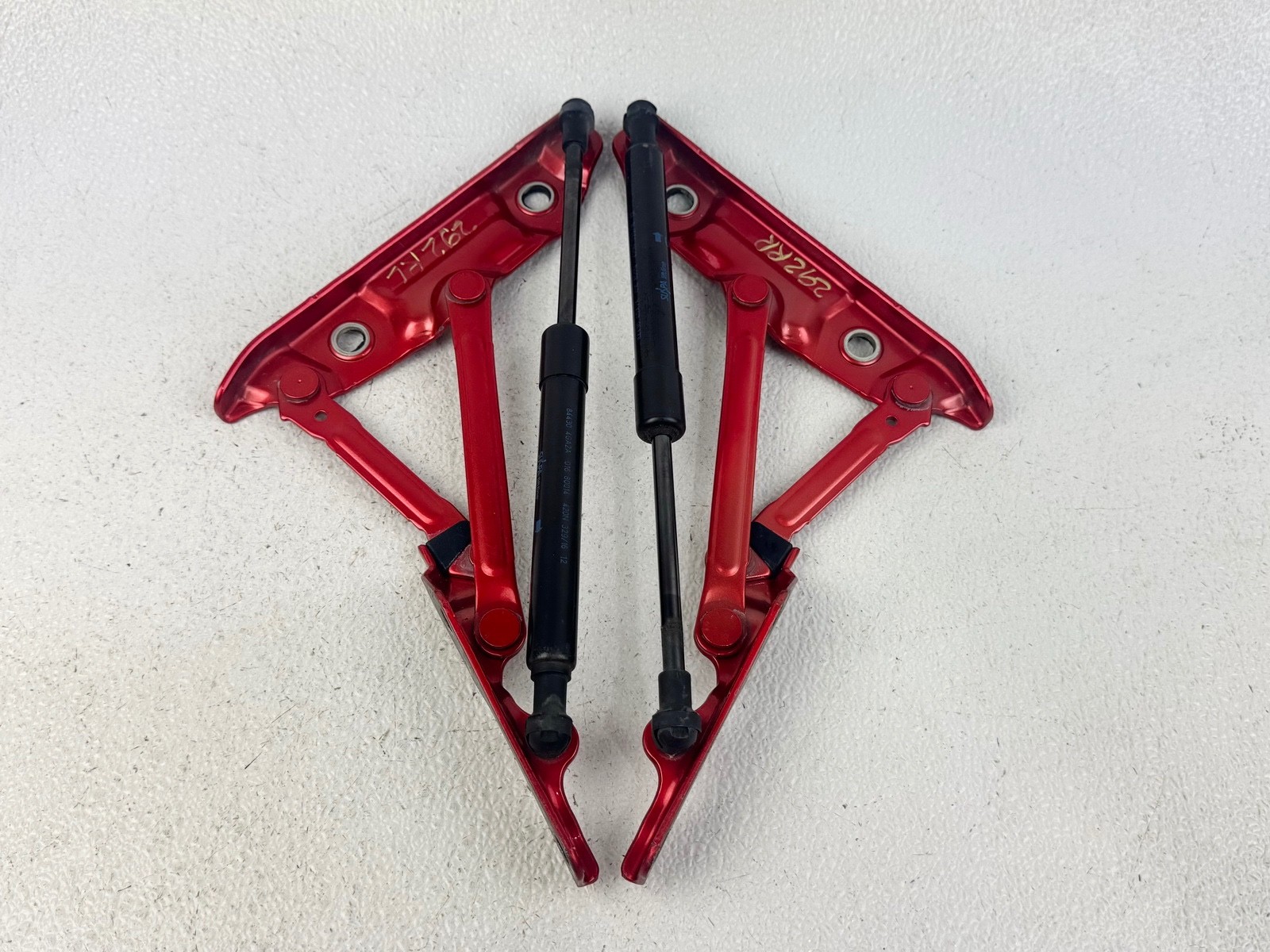 14-20 INFINITI Q50 TRUNK TAILGATE SUPPORT CYLINDER LIFT STRUT HINGE SET