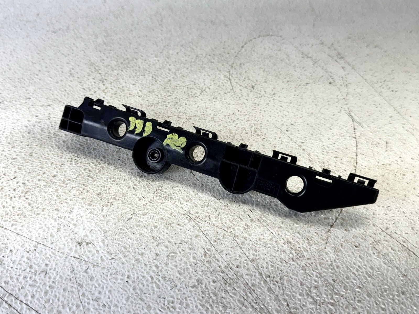 14-23 INFINITI Q50 REAR RIGHT PASS SIDE BUMPER SUPPORT MOUNT BRACKET