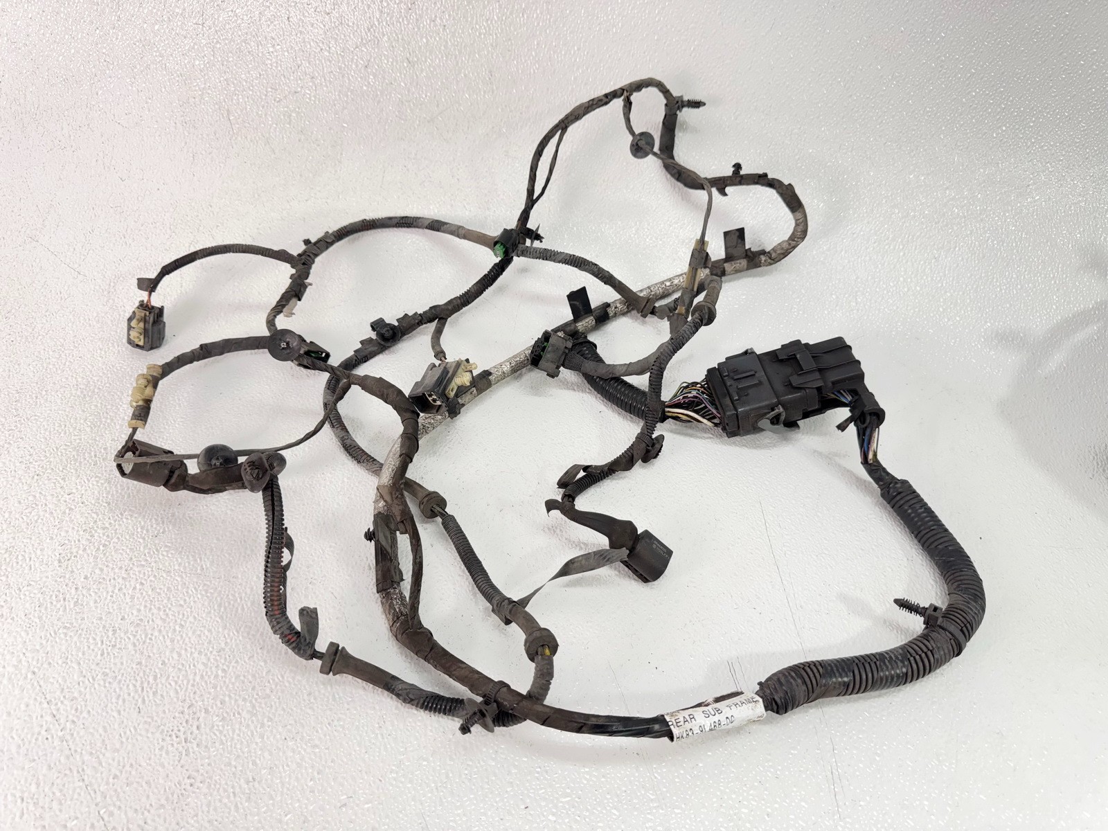 17-20 JAGUAR F-PACE AWD REAR BUMPER SUBFRAME CROSSMEMBER WIRE WIRING HARNESS