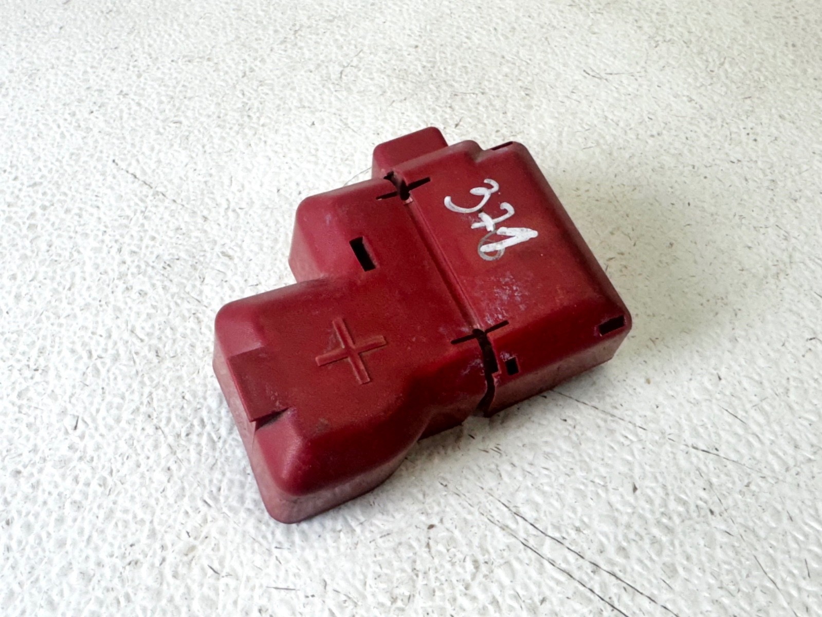 13-20 INFINITI QX60 ENGINE BATTERY POSITIVE TERMINAL PROTECTOR END COVER