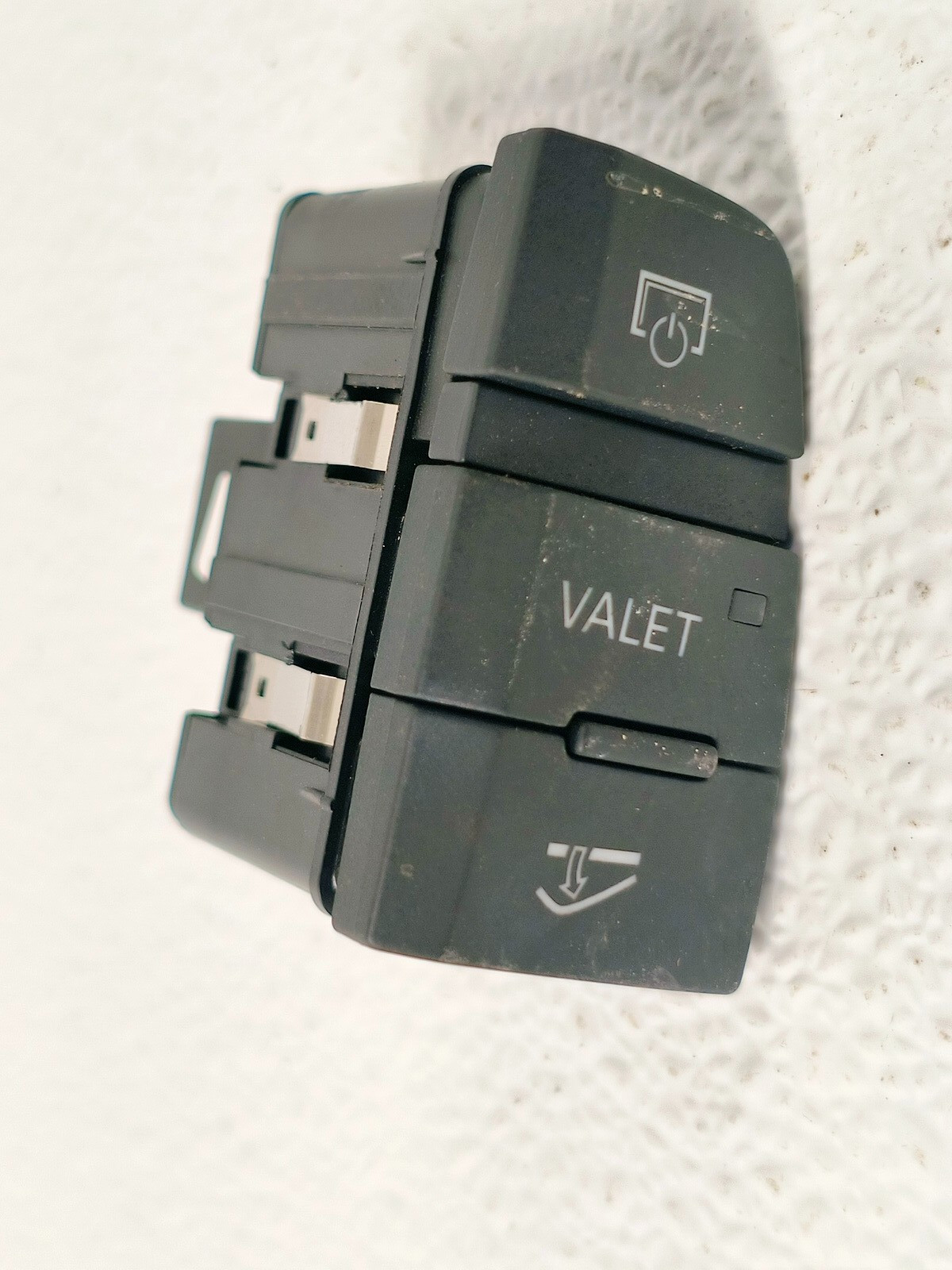 07-15 AUDI Q7 DASH DISPLAY POWER GLOVE BOX VALET CONTROL SWITCH BUTTON