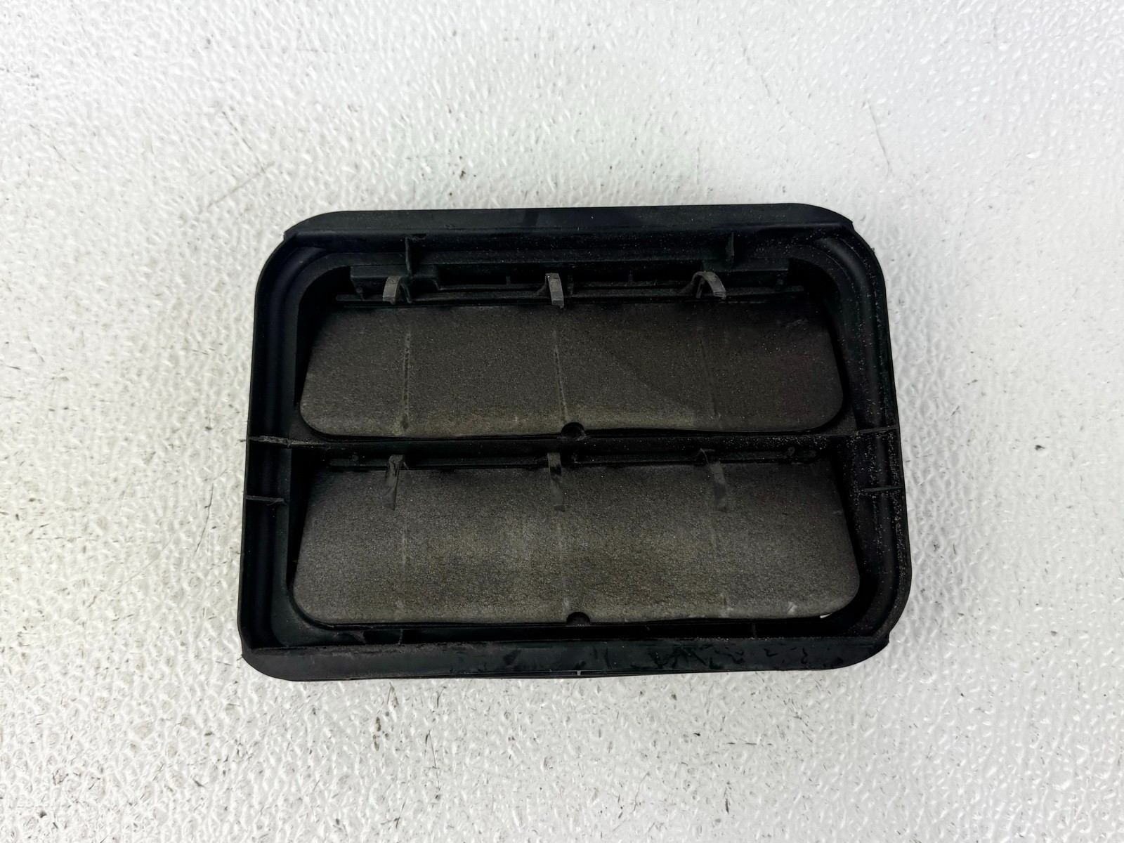 14-23 INFINITI Q50 REAR LEFT LH DRIVER SIDE QUARTER AIR VENT DRAFTER PANEL