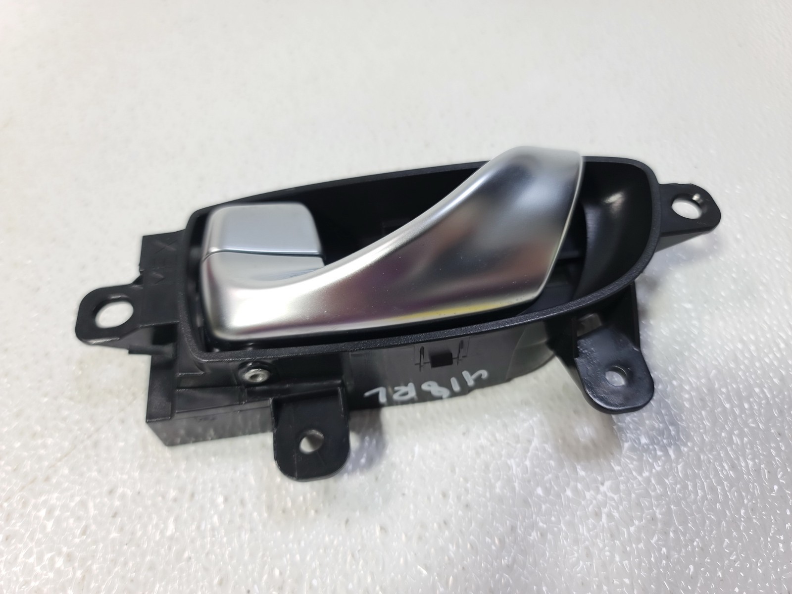 13-20 INFINITI JX35 QX60 REAR LEFT LH DRIVER SIDE DOOR PANEL INTERIOR HANDLE