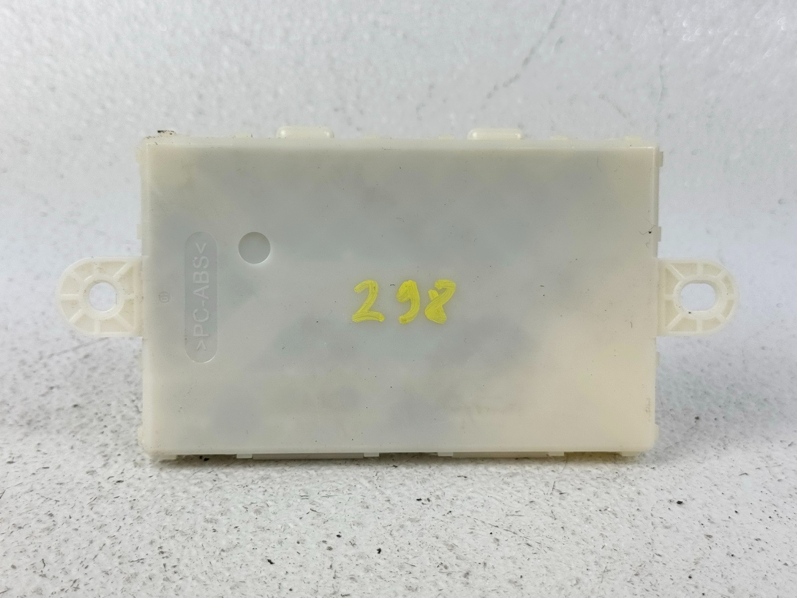 17-19 INFINITI QX30 KEYLESS ENTRY ANTENNA RECIEVER CONTROL MODULE