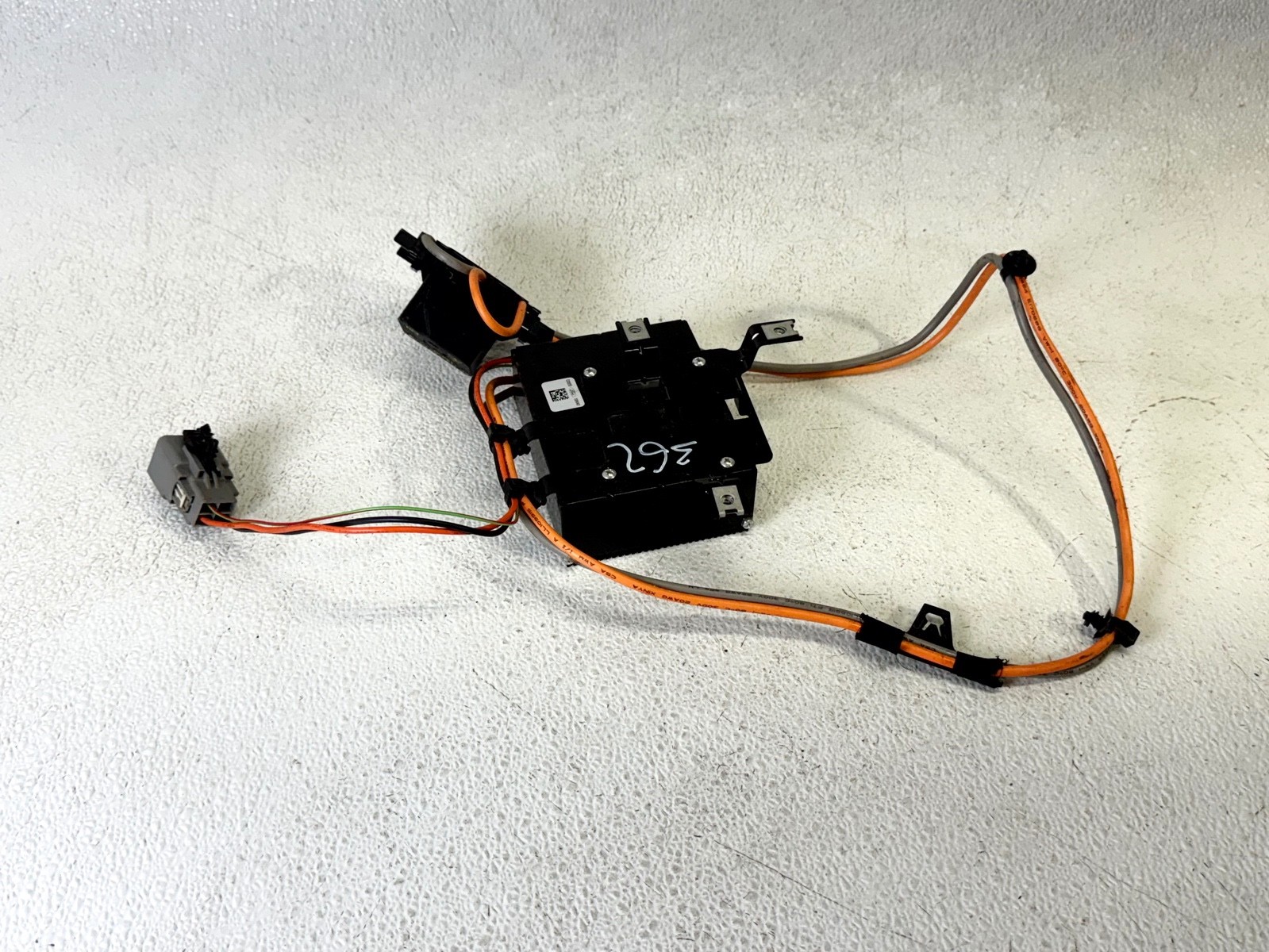 13-16 FORD C-MAX 2.0L AC DC 110V 150W POWER INVERTER CONTROL MODULE