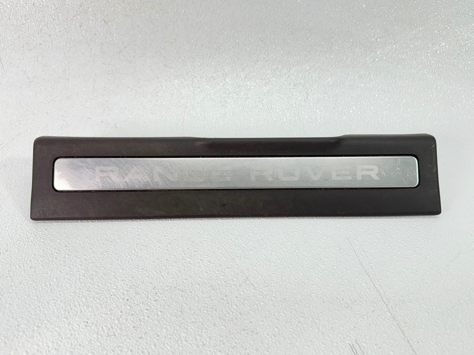 12-19 RANGE ROVER EVOQUE FRONT LEFT DRIVER SIDE DOOR SILL SCUFF PANEL COVER
