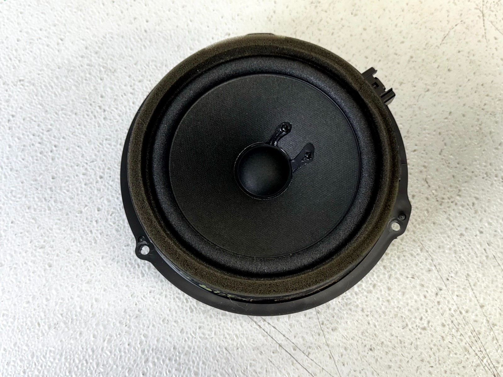 17-19 FORD ESCAPE REAR LEFT LH DRIVER SIDE AUDIO SOUND SPEAKER