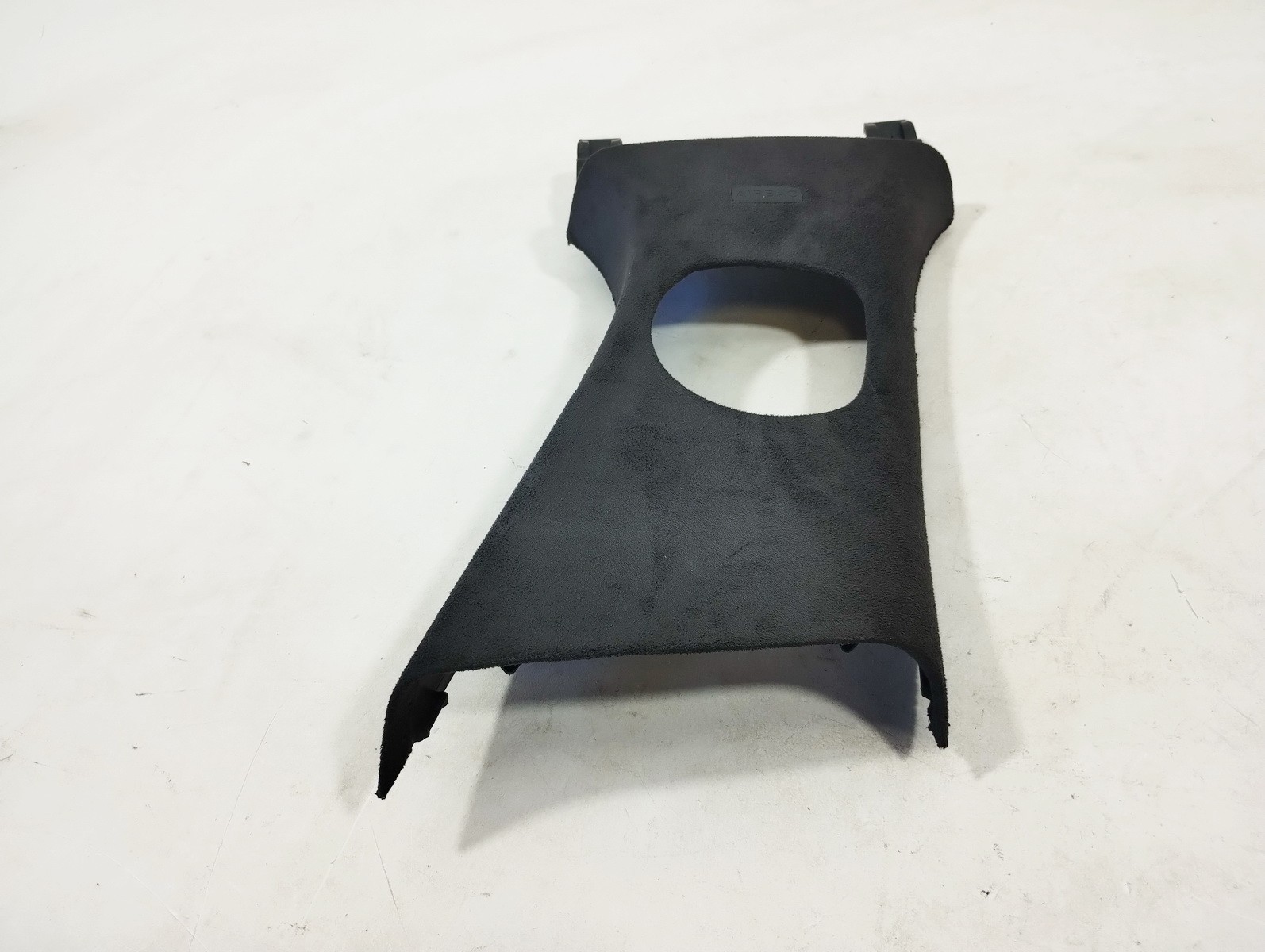 17-22 JAGUAR F-PACE FRONT RIGHT RH PASS B-PILLAR UPPER TRIM COVER PANEL