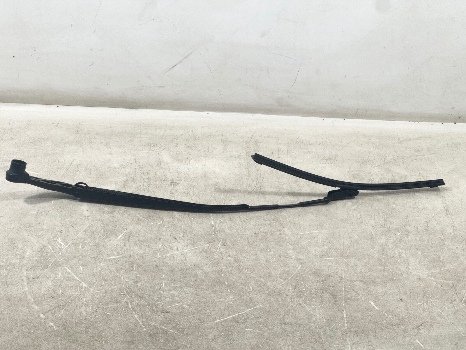 16-23 MAZDA CX-9 CX9 FRONT RIGHT PASSENGER SIDE WINDSHIELD WIPER ARM