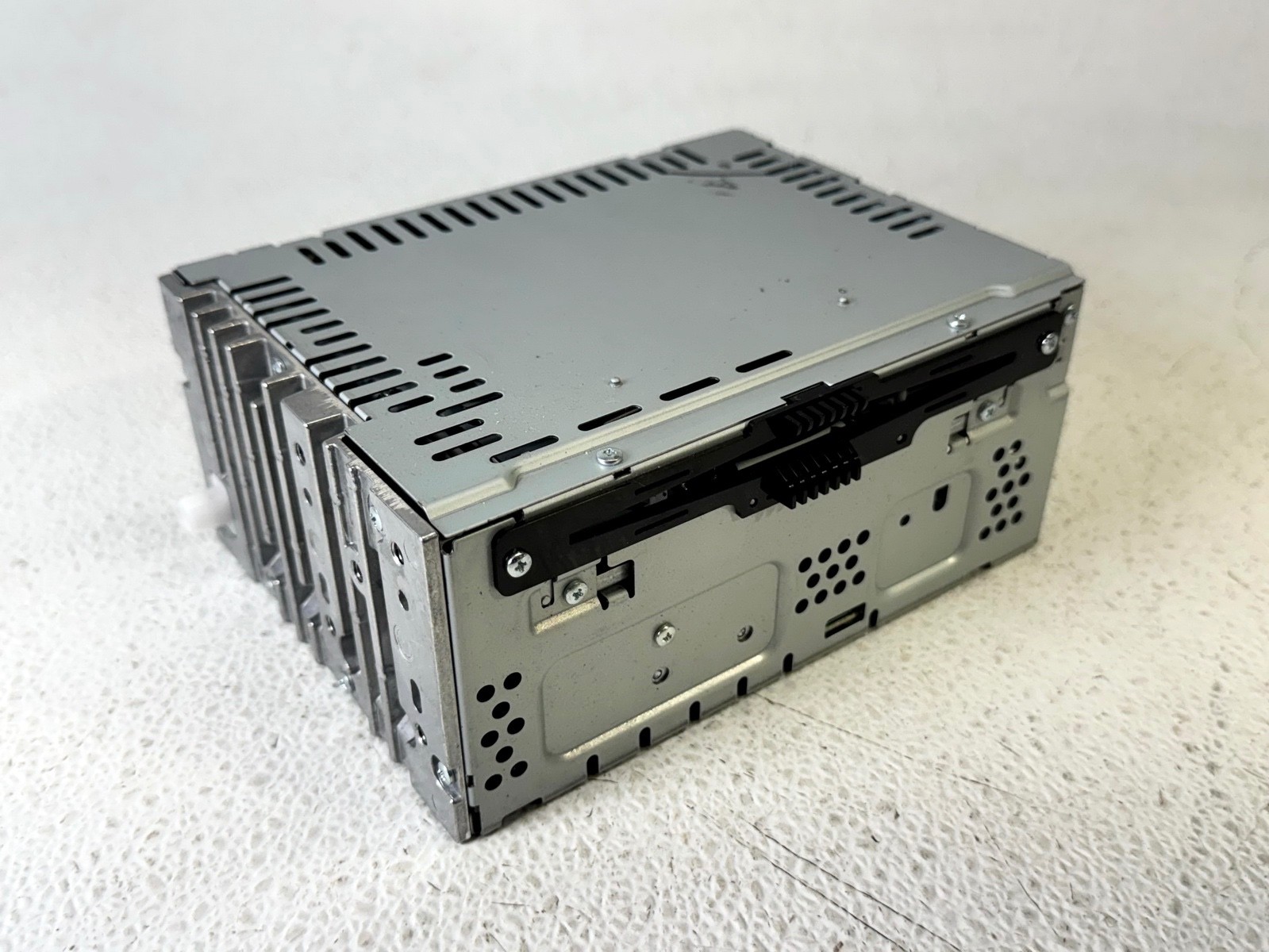 13-15 FORD FUSION AM FM CD PLAYER RADIO RECEIVER HEAD UNIT