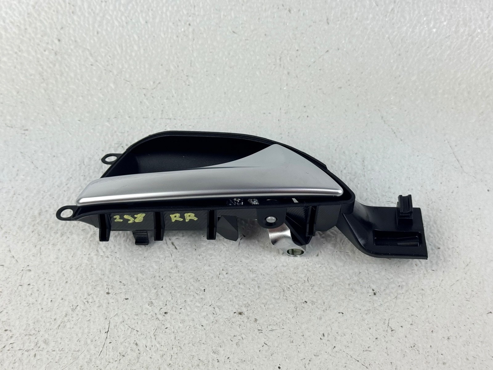 17-19 INFINITI QX30 REAR RIGHT PASSENGER SIDE INSIDE INTERIOR HANDLE BEZEL
