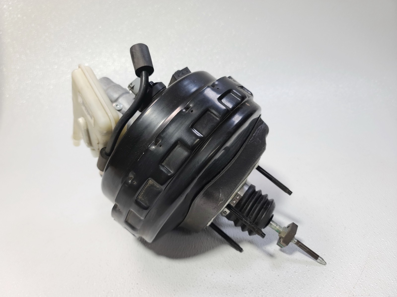 13-18 FORD C-MAX 2.0L BRAKE BOOSTER MASTER CYLINDER & RESERVOIR ASSEMBLY