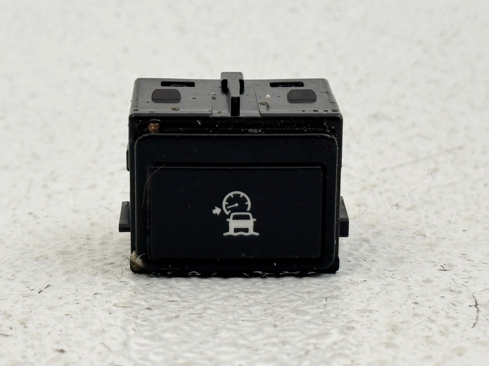 17-20 JAGUAR F-PACE CENTER CONSOLE IGNITION SURFACE CRUISE CONTROL SWITCH
