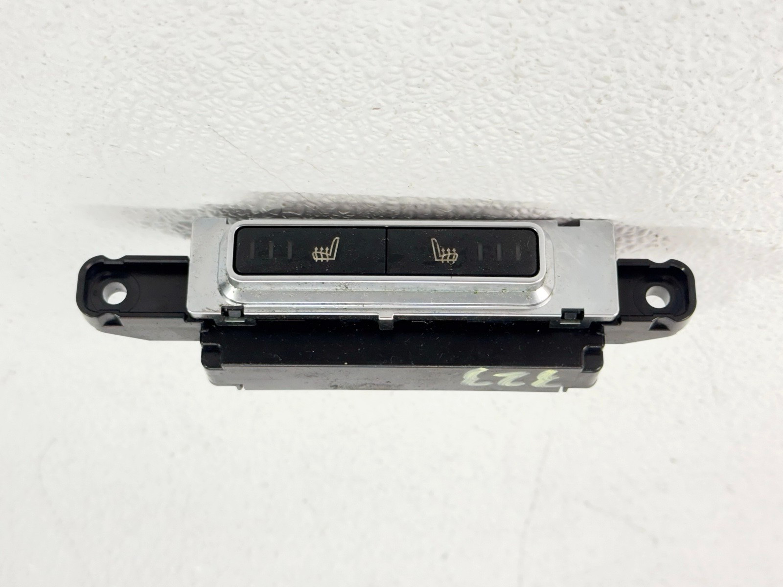 14-19 RANGE ROVER EVOQUE REAR CENTER CONSOLE SEAT HEAT HEATER CONTROL SWITCH