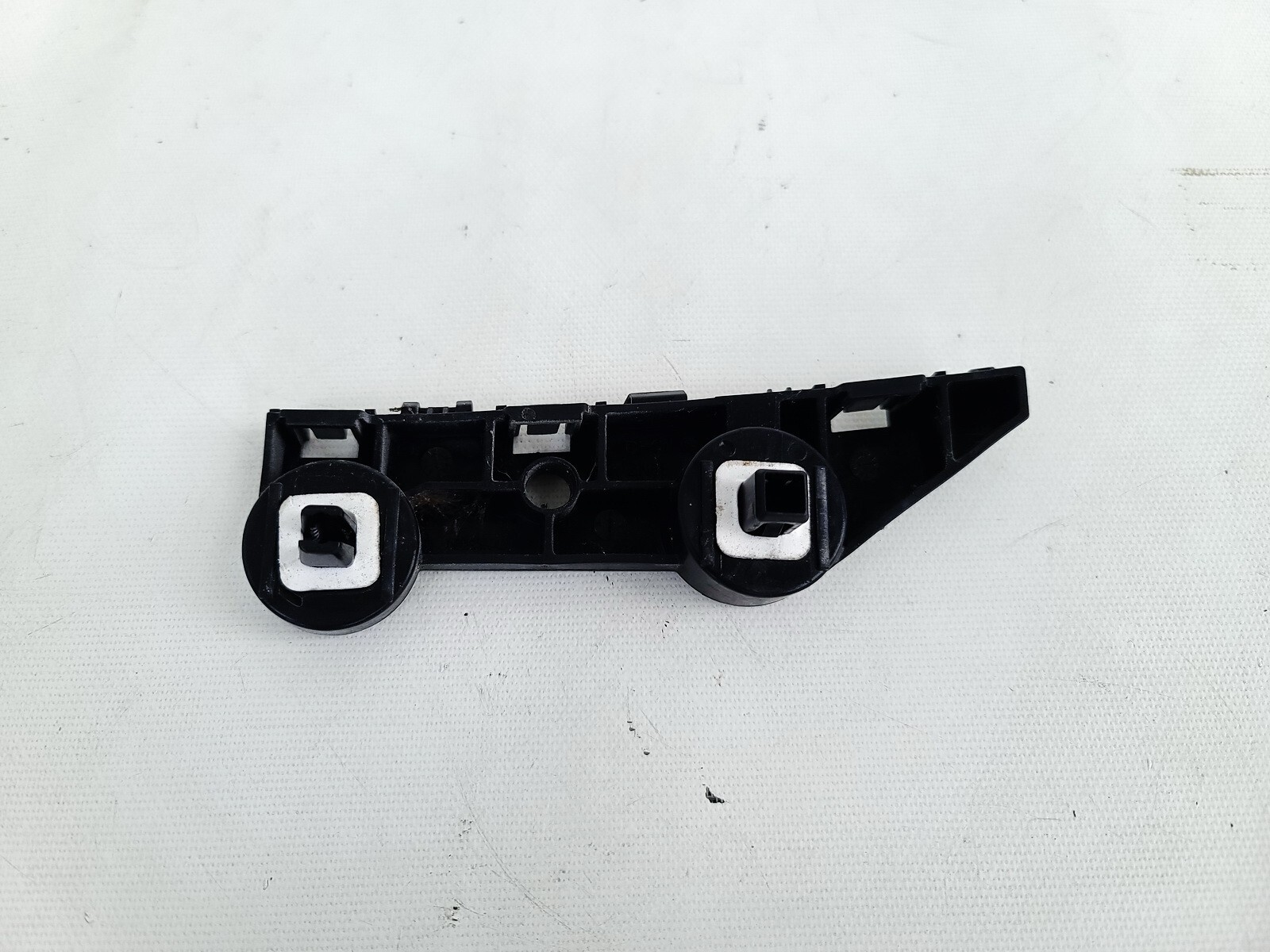 14-20 INFINITI Q50 REAR RIGHT RH PASS SIDE BUMPER UPPER BRACKET TRIM PANEL