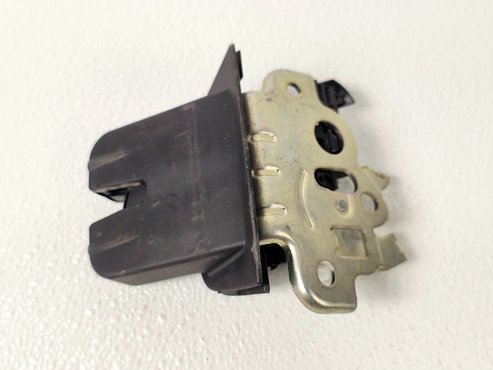 10-15 AUDI Q7 TAILGATE LIFTGATE BACK REAR DOOR LOCK LATCH ACTUATOR UNIT