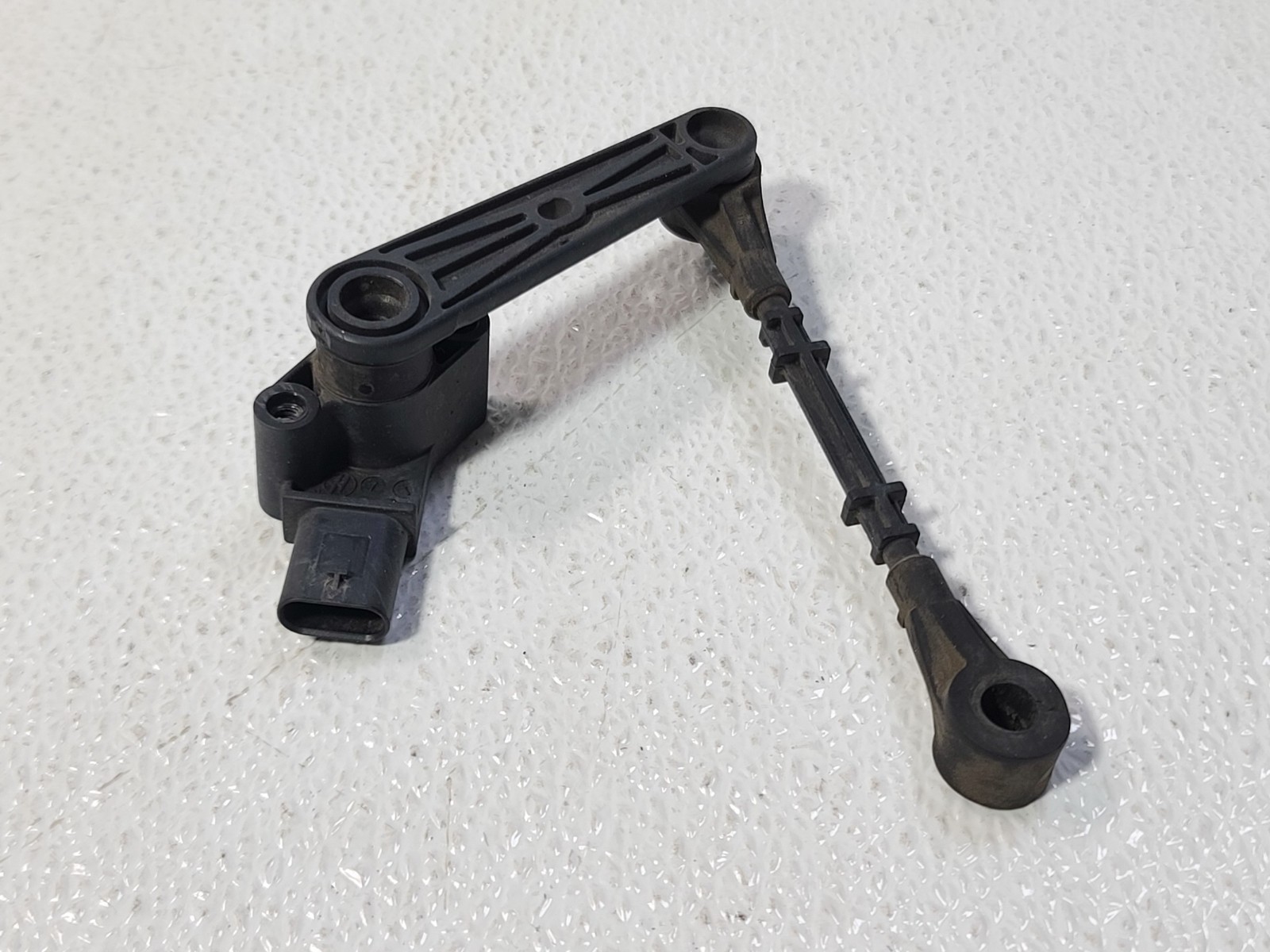 18-23 LAND ROVER DISCOVERY SPORT REAR RIGHT RH HEIGHT LEVEL SENSOR