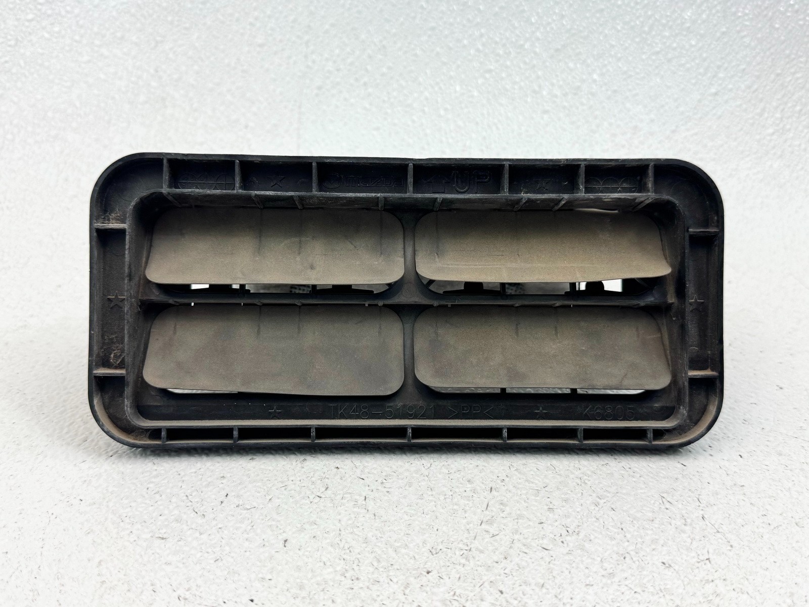 16-23 MAZDA CX-9 REAR LEFT LH SIDE QUARTER PANEL AIR DRAFTER PRESSURE VENT