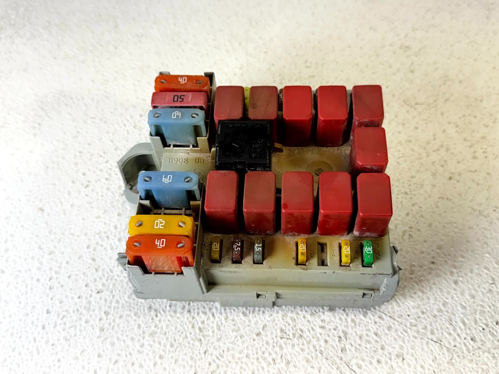 14-21 RAM PROMASTER ENGINE POWER DISTRIBUTION FUSE BOX MODULE