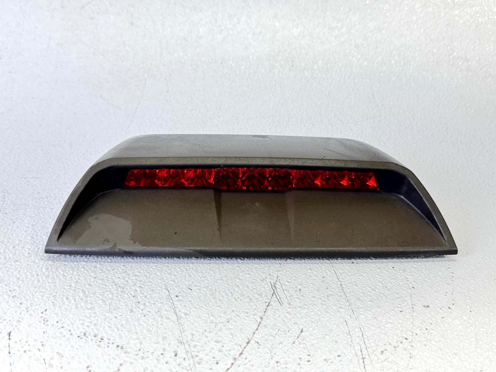 11-16 CHEVROLET CRUZE REAR LED 3RD BRAKE AVOIDANCE STOP MOUNTED LIGHT LAMP