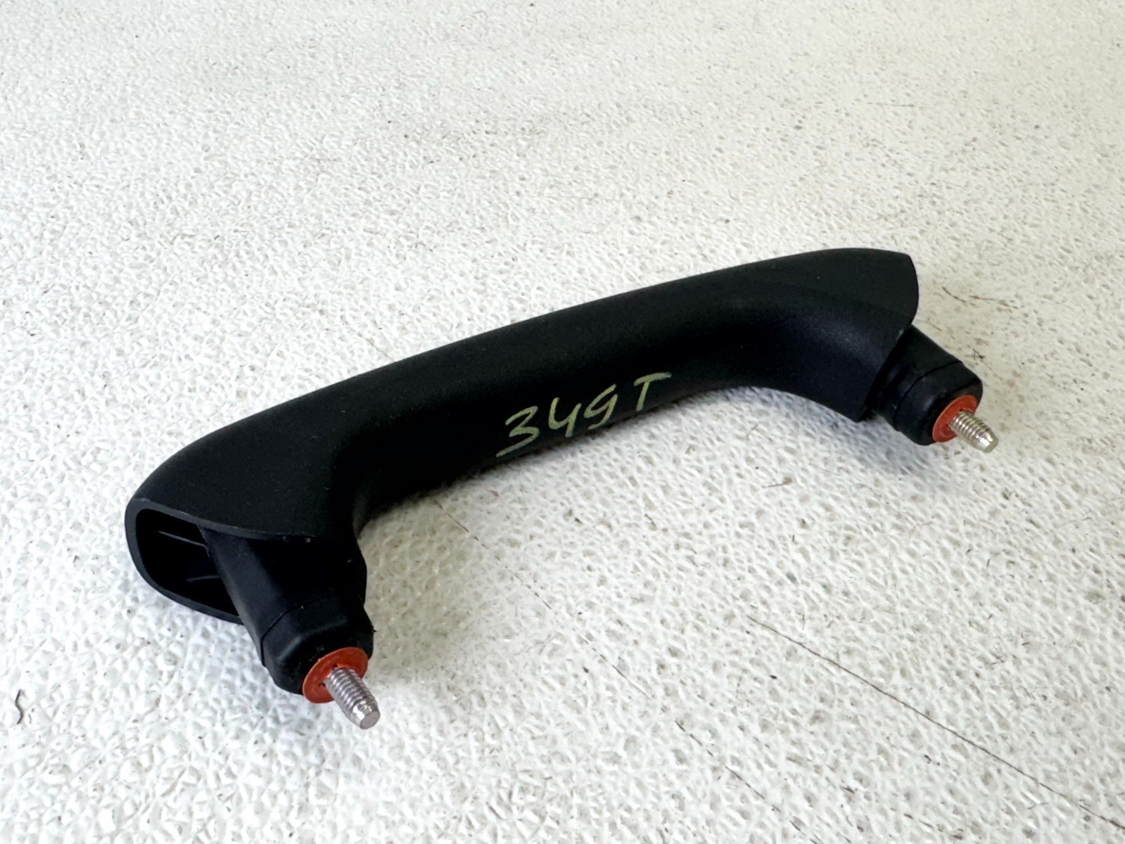 16-20 KIA SORENTO TAILGATE LIFTGATE CARGO GRAB GRIP BAR HANDLE