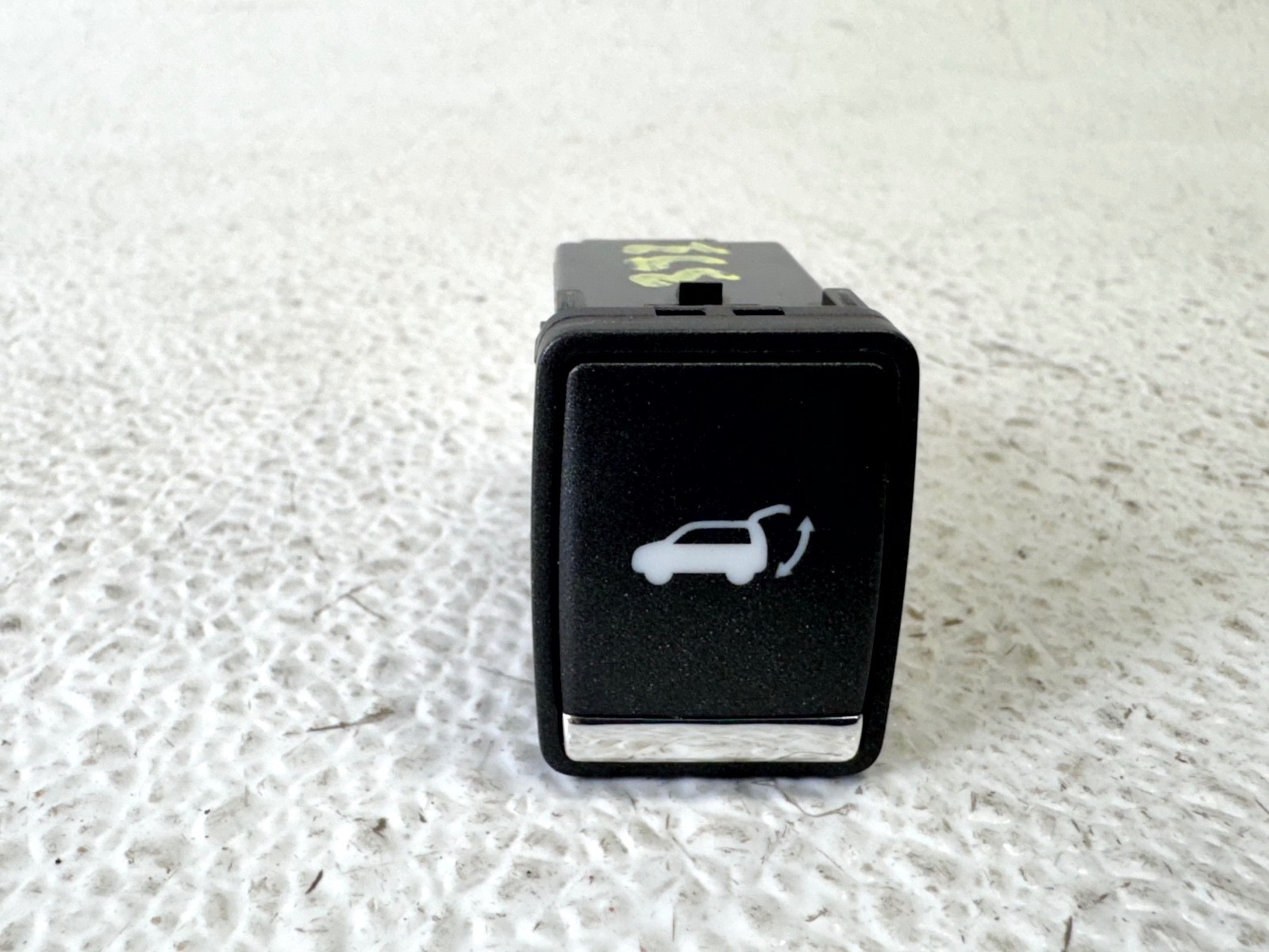 13-20 INFINITI JX35 QX60 REAR TAILGATE LIFTGATE POWER OPEN LOCK SWITCH KNOB
