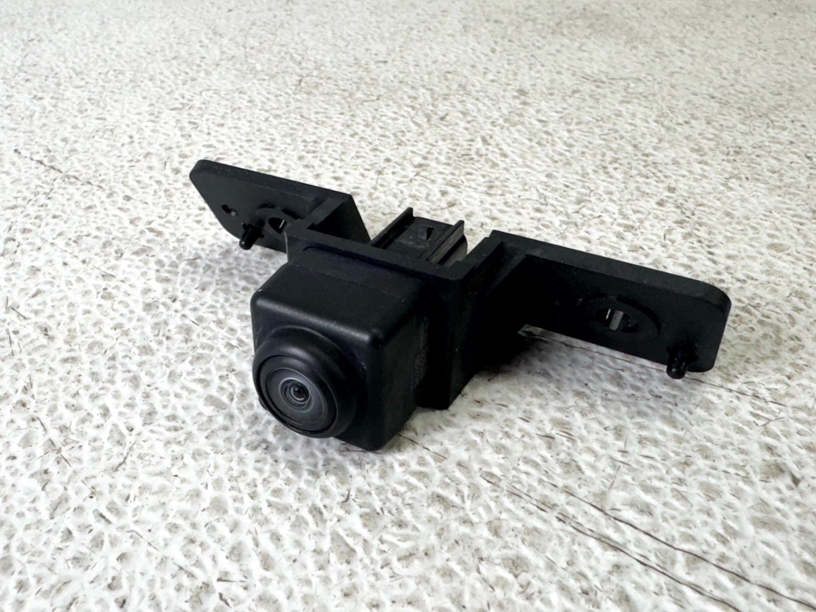 22-25 NISSAN PATHFINDER REAR TRUNK LID PARKING AID ASSIST CAMERA MODULE